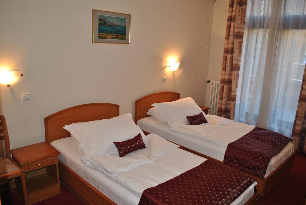 Hotel Kasina Belgrade Extérieur photo