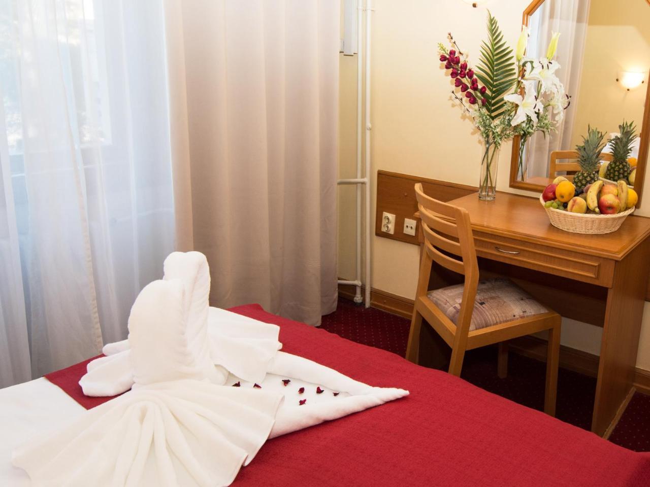 Hotel Kasina Belgrade Extérieur photo