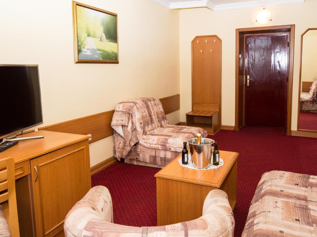Hotel Kasina Belgrade Extérieur photo