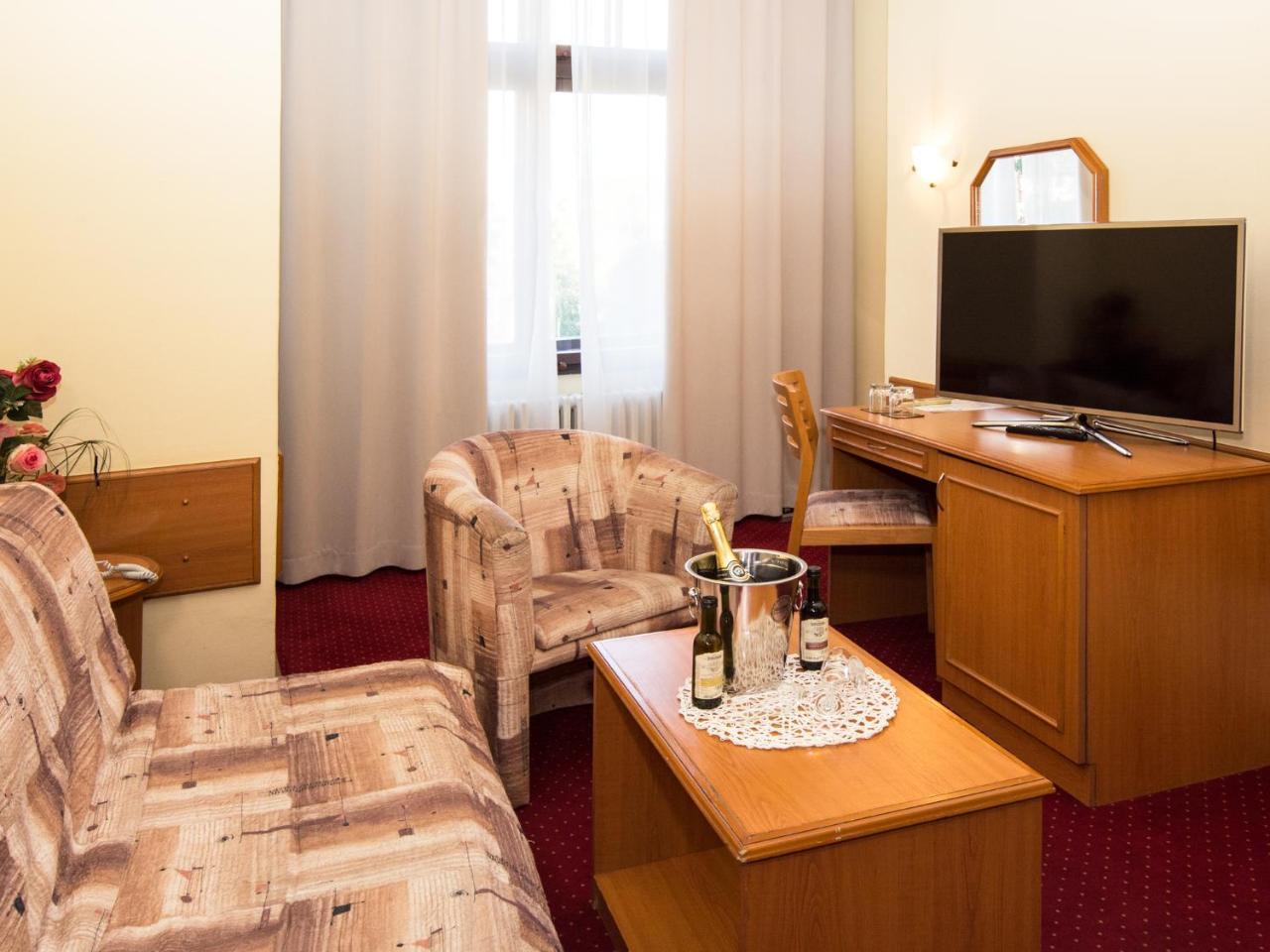 Hotel Kasina Belgrade Extérieur photo